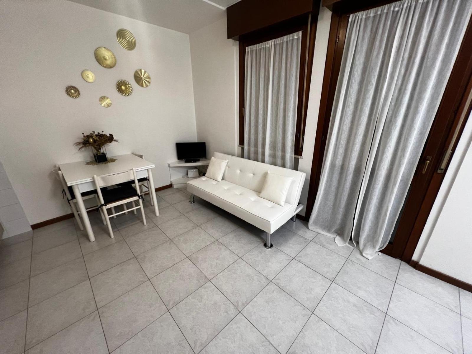 Arryanna Apartment — Photos 1